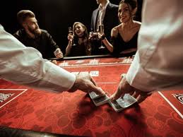 Зеркало Casino Spinia